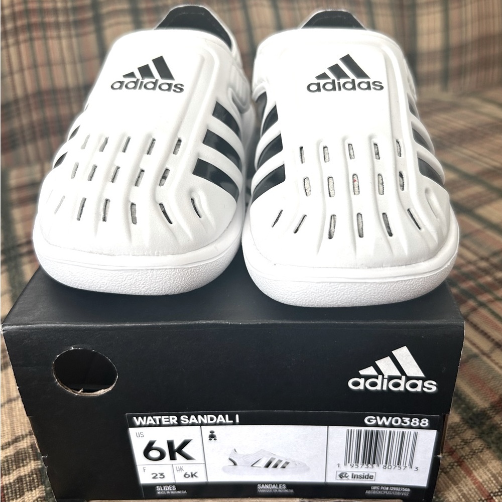 NIB Toddler Size 6 Adidas Water Shoes